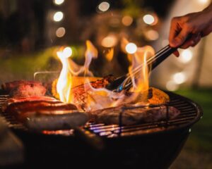 Le meuble de barbecue d'extérieur est un indispensable pour vos soirées d'été