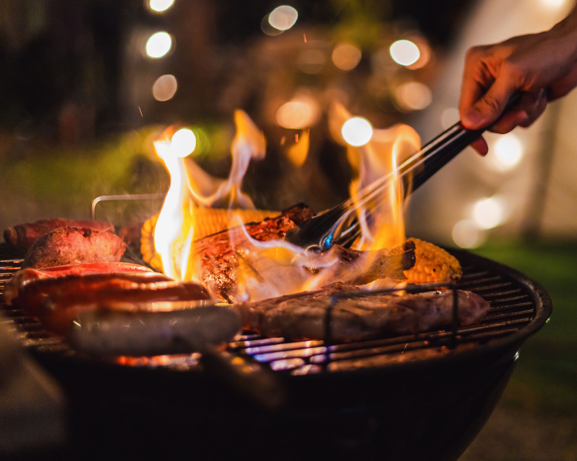 Meuble de barbecue d’extérieur : des astuces pour aménager un coin barbecue